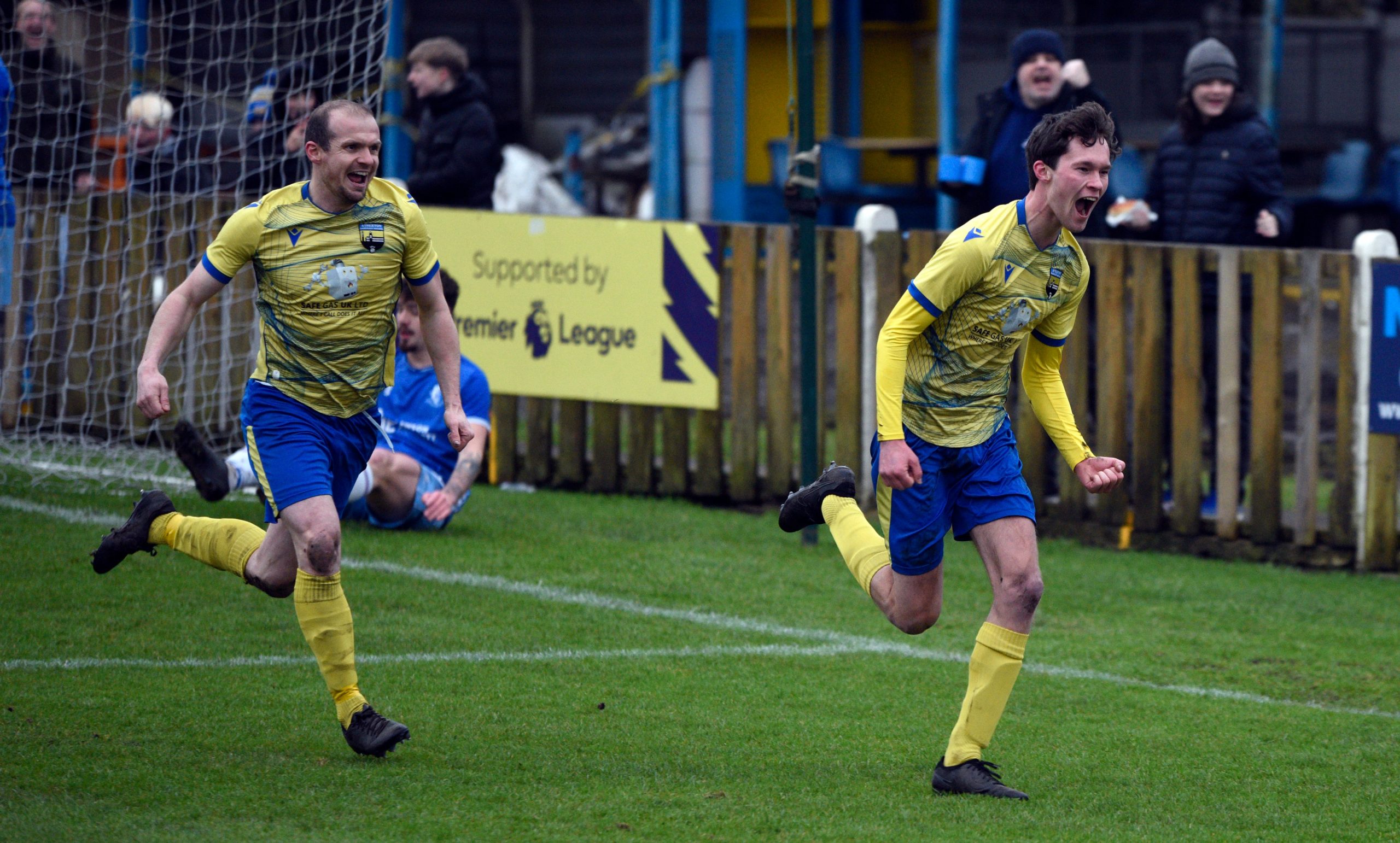 FA Vase: Atherton LR book place in last 16
