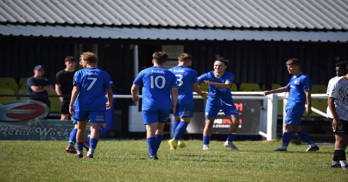 Halewood Apollo win first game at Step 6